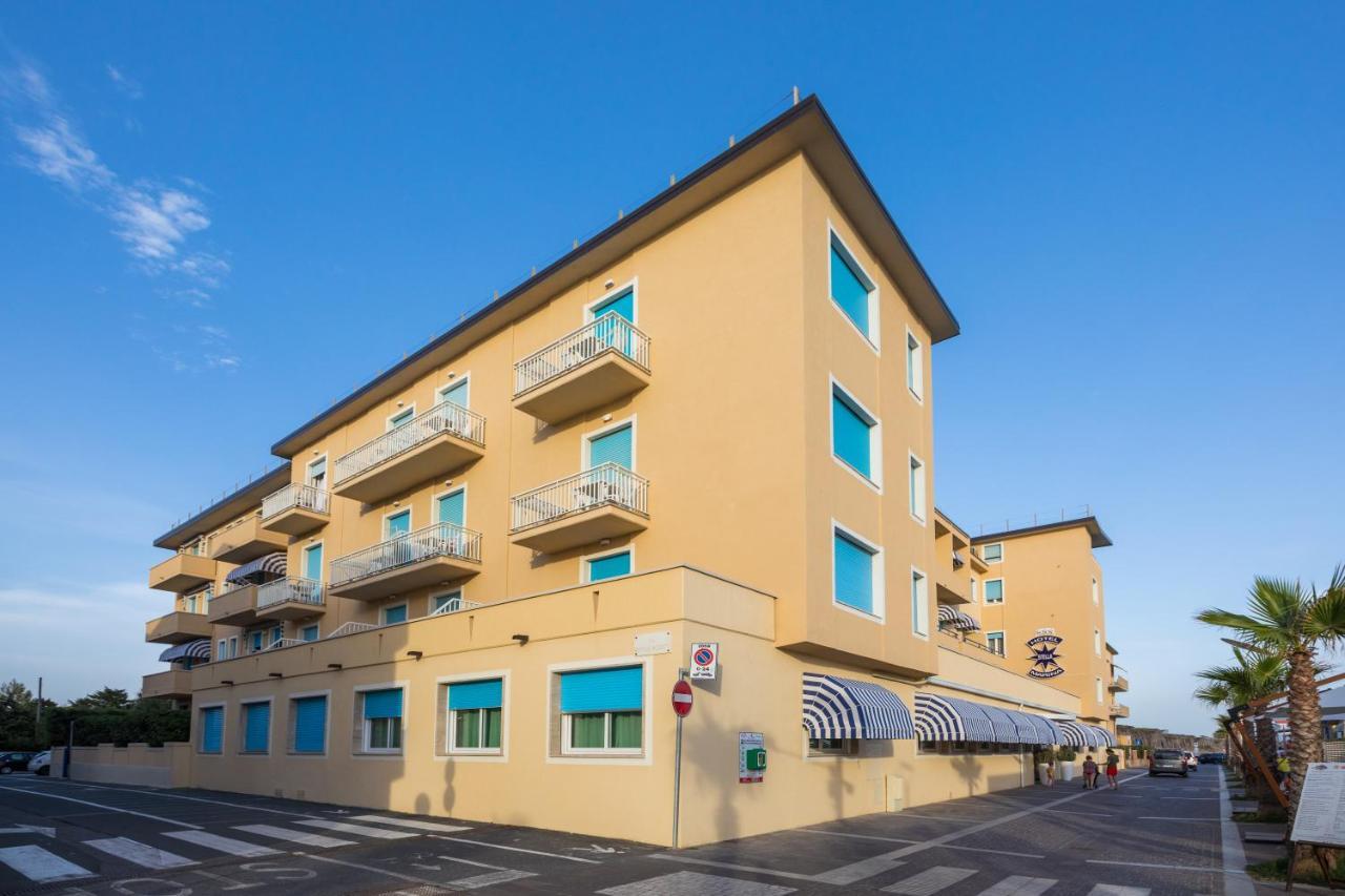 Hotel Stella Marina マリーナ・ディ・チェーチナ エクステリア 写真