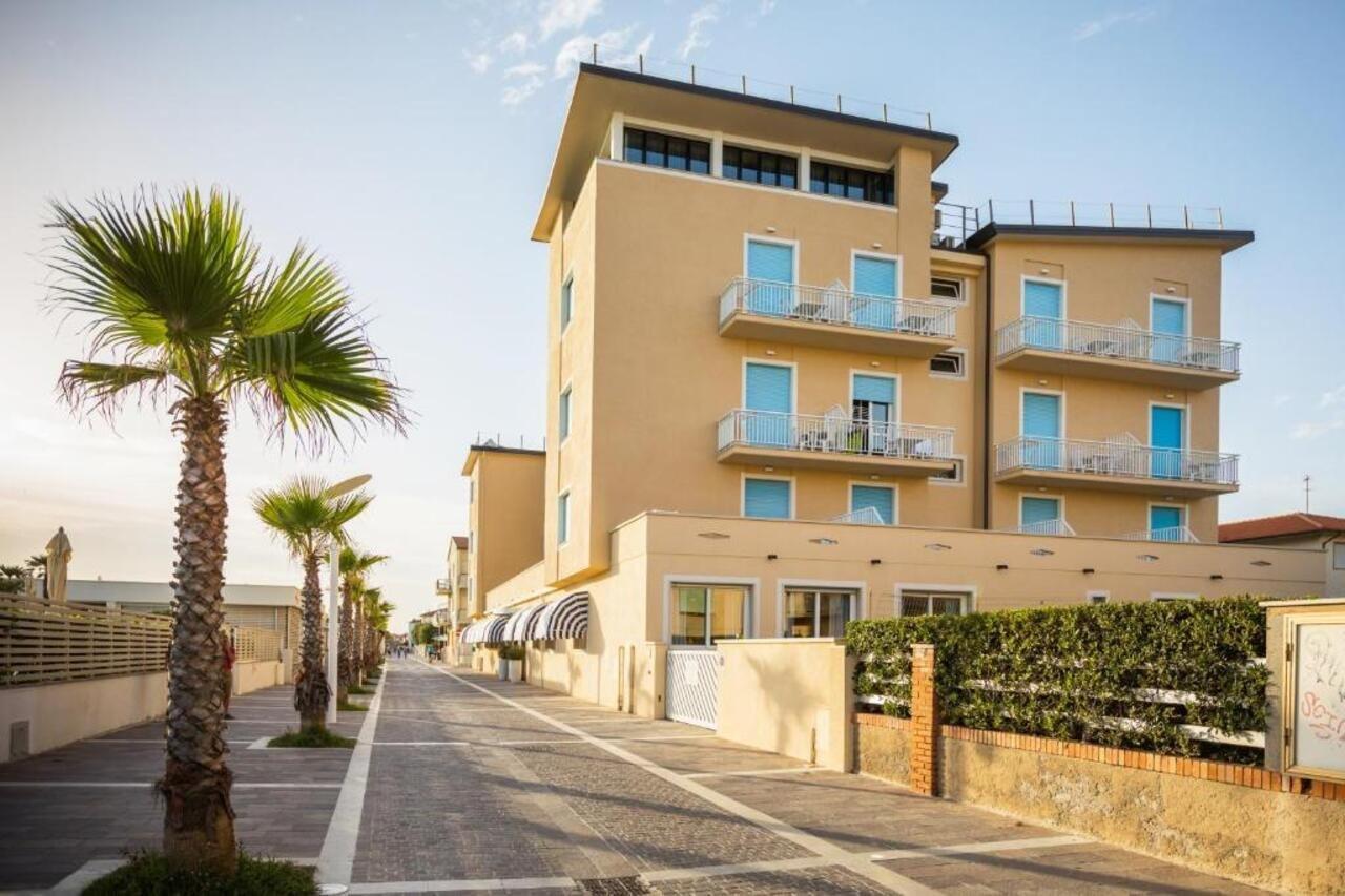 Hotel Stella Marina マリーナ・ディ・チェーチナ エクステリア 写真