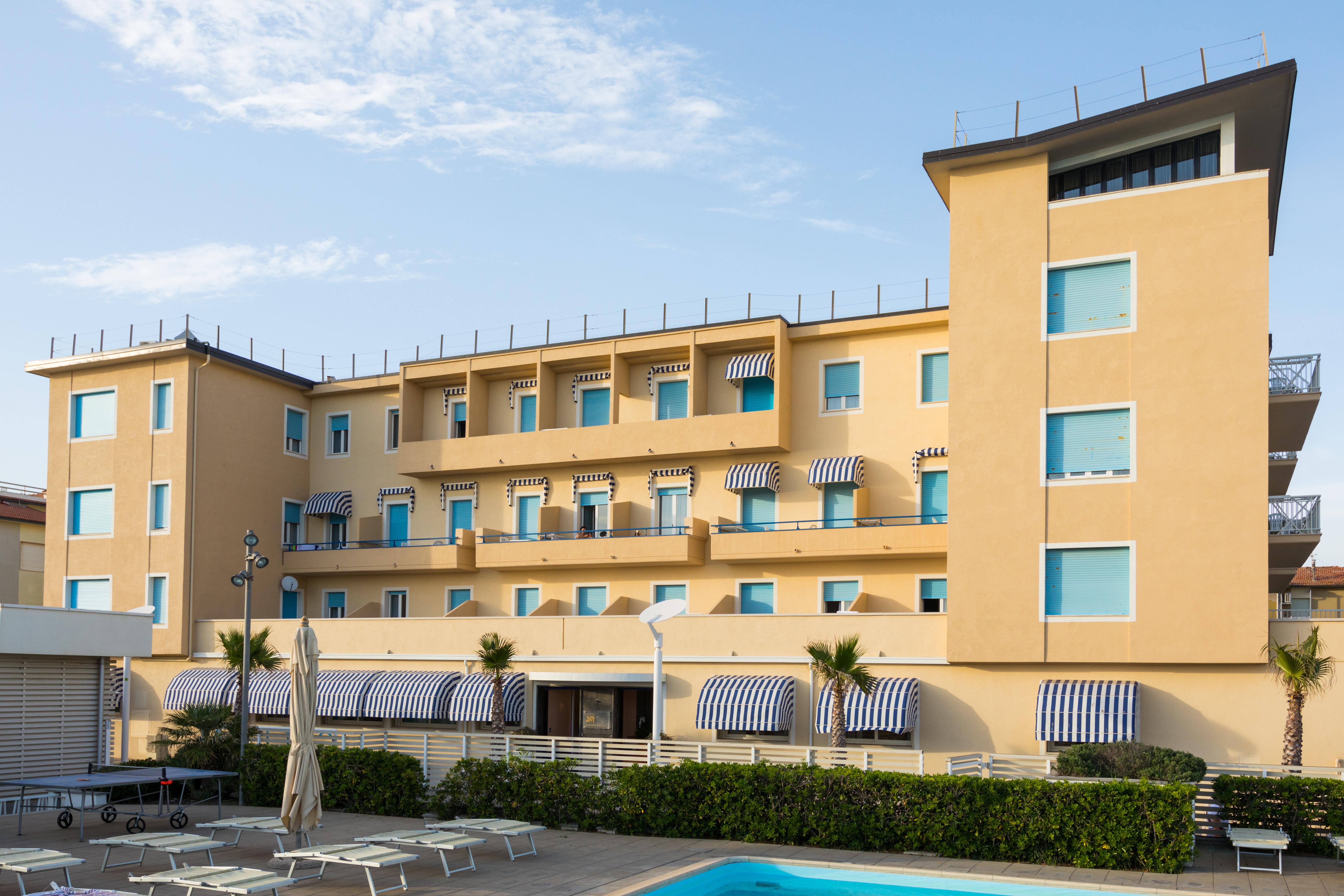 Hotel Stella Marina マリーナ・ディ・チェーチナ エクステリア 写真