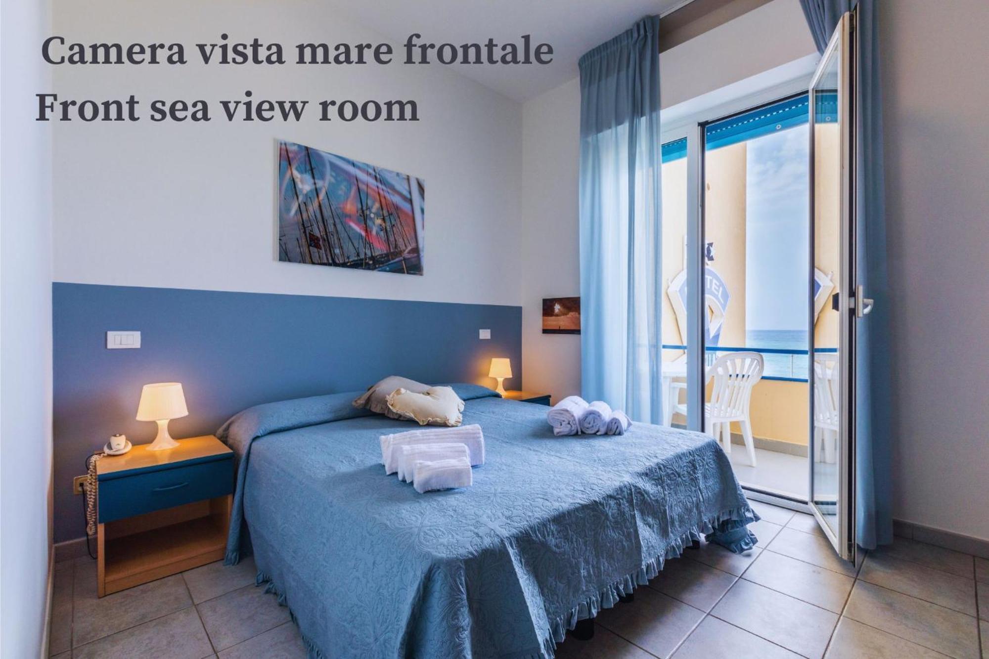 Hotel Stella Marina マリーナ・ディ・チェーチナ エクステリア 写真